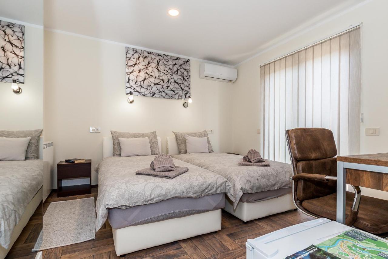 Slatki Snovi II Hotel Knin Kültér fotó