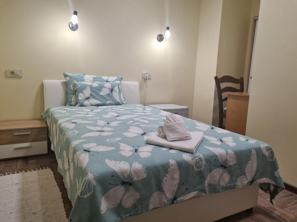 Slatki Snovi II Hotel Knin Kültér fotó